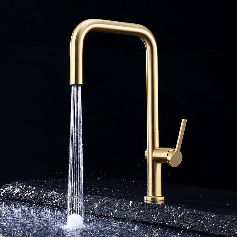 OUBAO Pull Down Kitchen Faucet with Pull out sprayer,Brushed Gold single handle