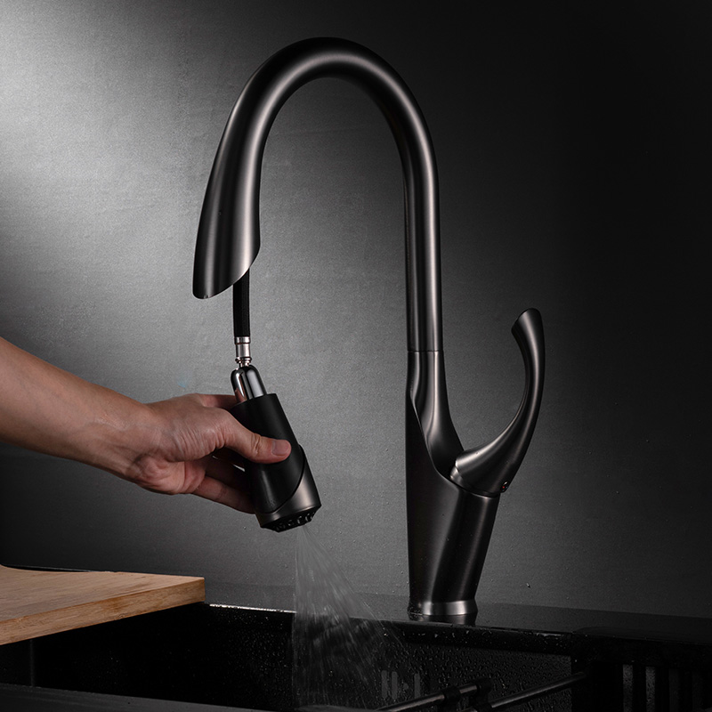OUBAO Gunmetal grey kitchen tap faucet with pull down sprayer single hole wholesale