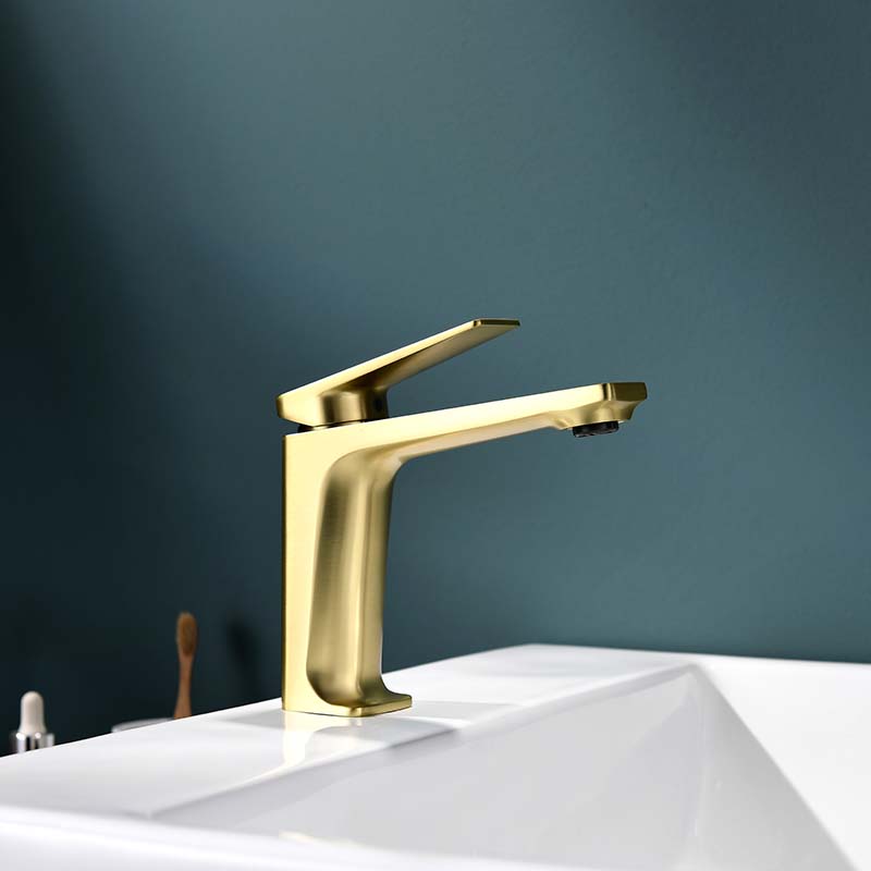 Basin Faucet with Modern Design Single Handle Brass Taps China Factory