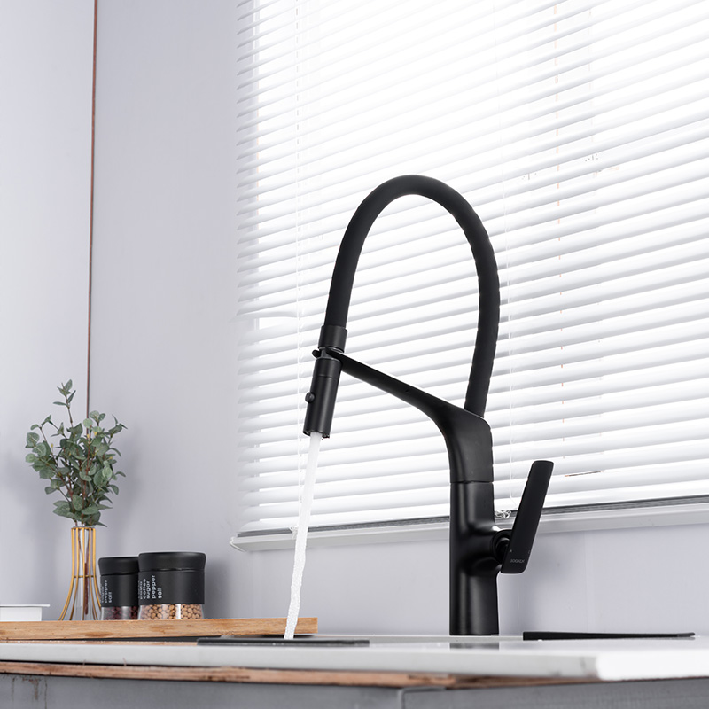 OUBAO Pull Down Kitchen Sink Faucet with Silicone Flexible Hose